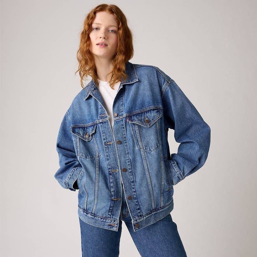 Cropped Denim Jacket with Distressed Style